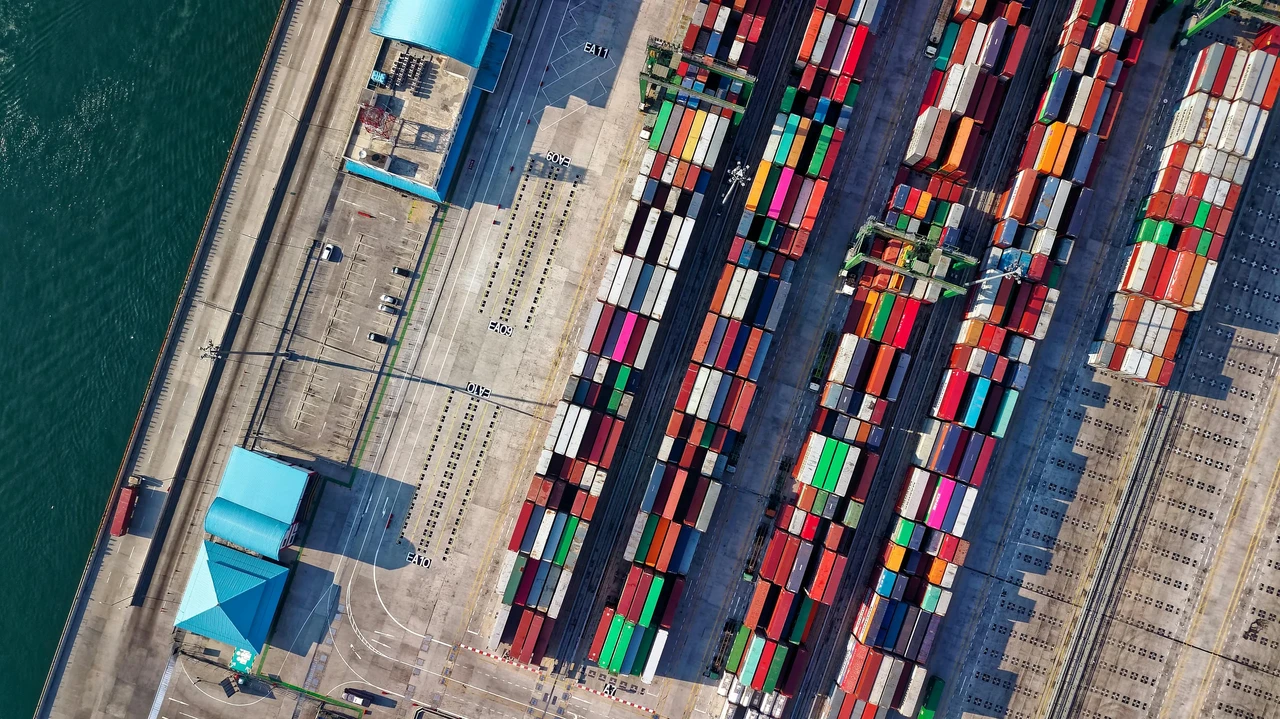 aa8e5c39262aa689b1e20872f5a8e42e2022b54d v2
